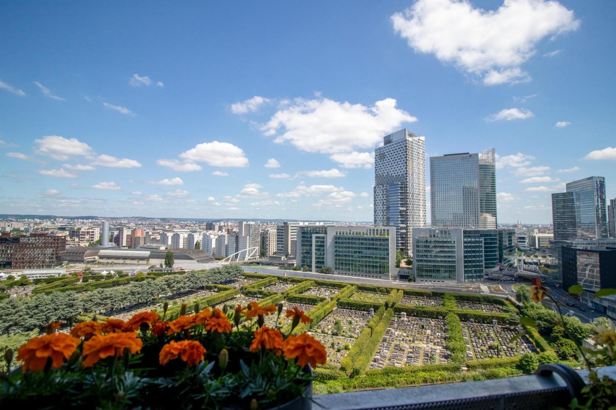 Luxury 2 Rooms Apartment With Balcony Puteaux Bagian luar foto