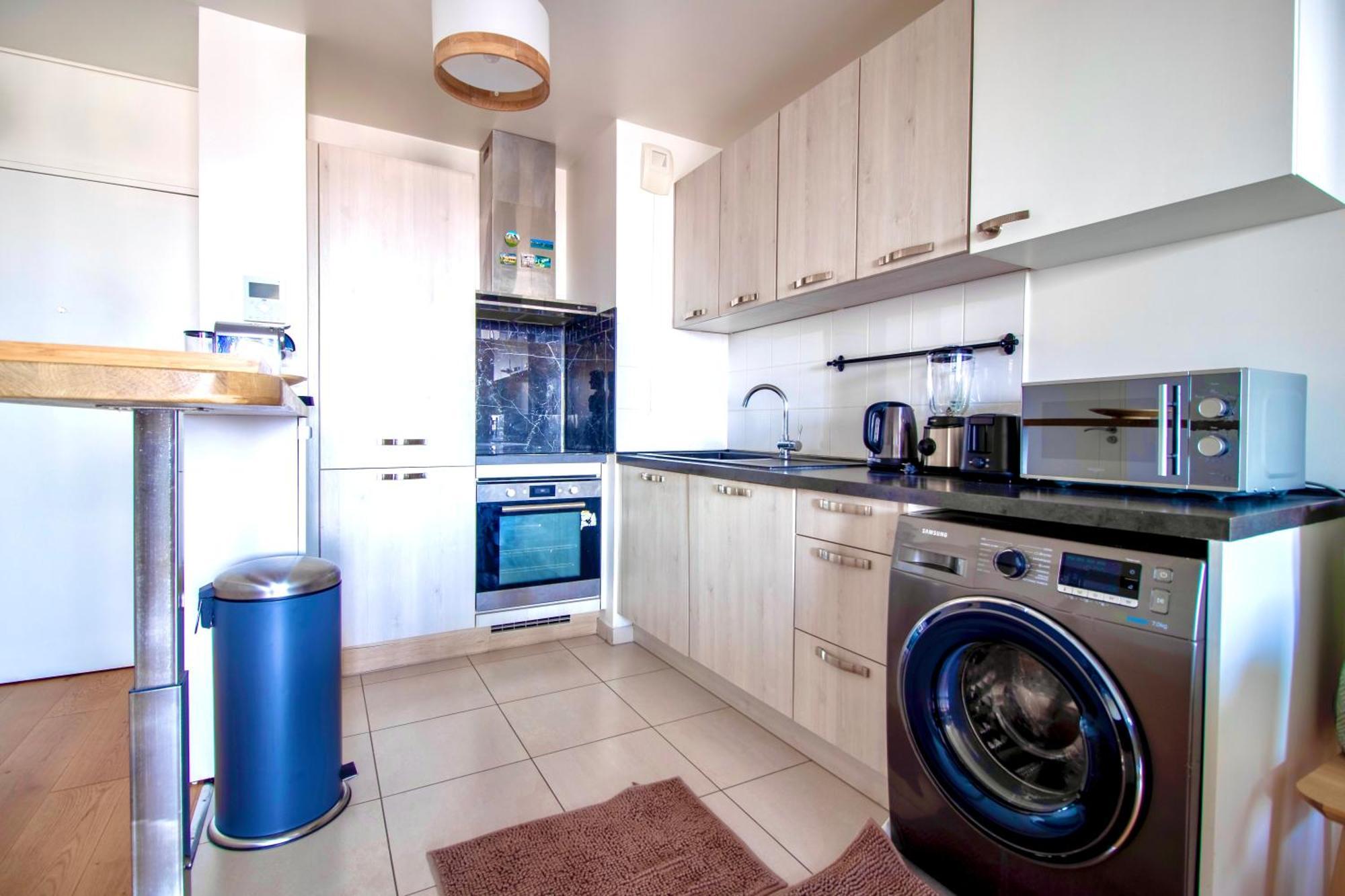 Luxury 2 Rooms Apartment With Balcony Puteaux Bagian luar foto