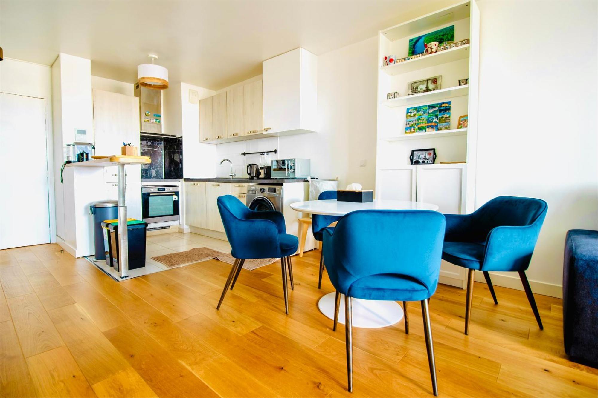 Luxury 2 Rooms Apartment With Balcony Puteaux Bagian luar foto